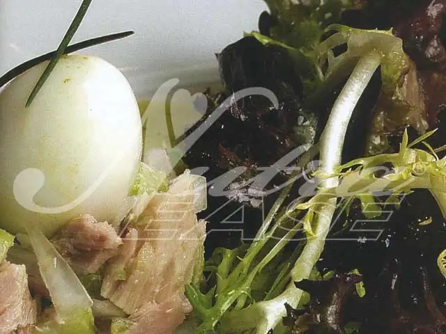 Tartar de Bonito con Huevos de Codorniz