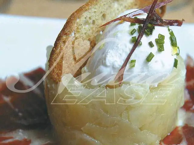 Timbal de Patata y Huevos