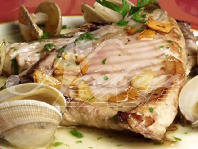 Ventresca de Atún con Refrito de Almejas Ventresca de Atún con Refrito de Almejas