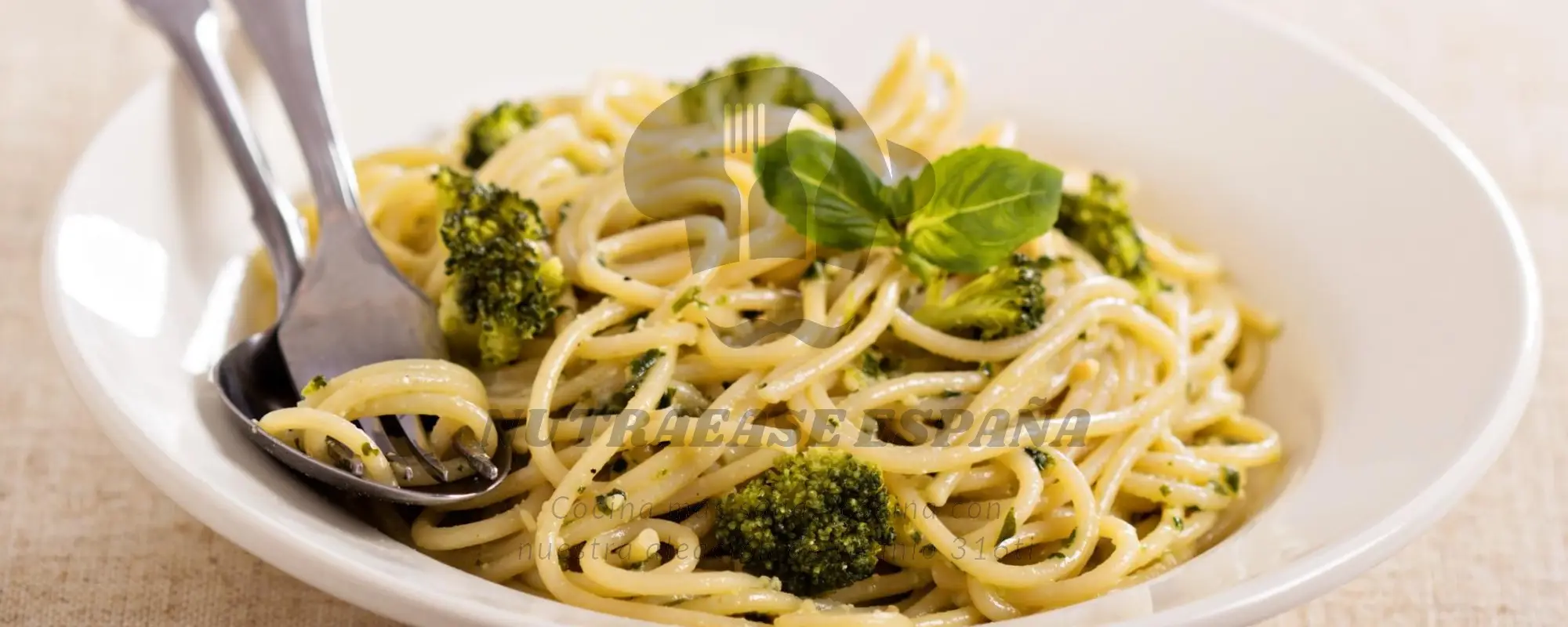Espaguetis Integrales con Brócoli